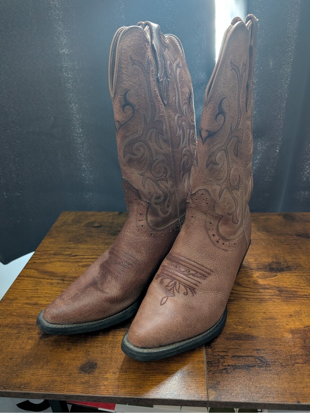 1598 - Justin Brown Leather Cowboy Boots Size 6B